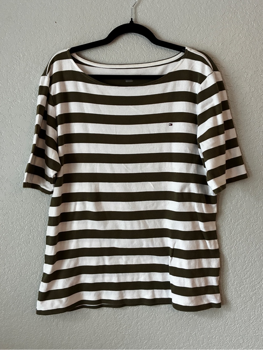 Tommy Hilfiger Olive & White Striped Boatneck Tee XXL